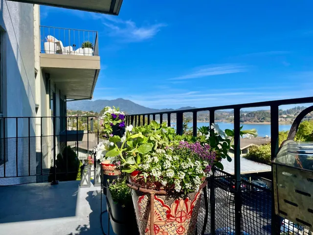 $699,000 | 370 Eden Roc Drive, Sausalito, CA 94965