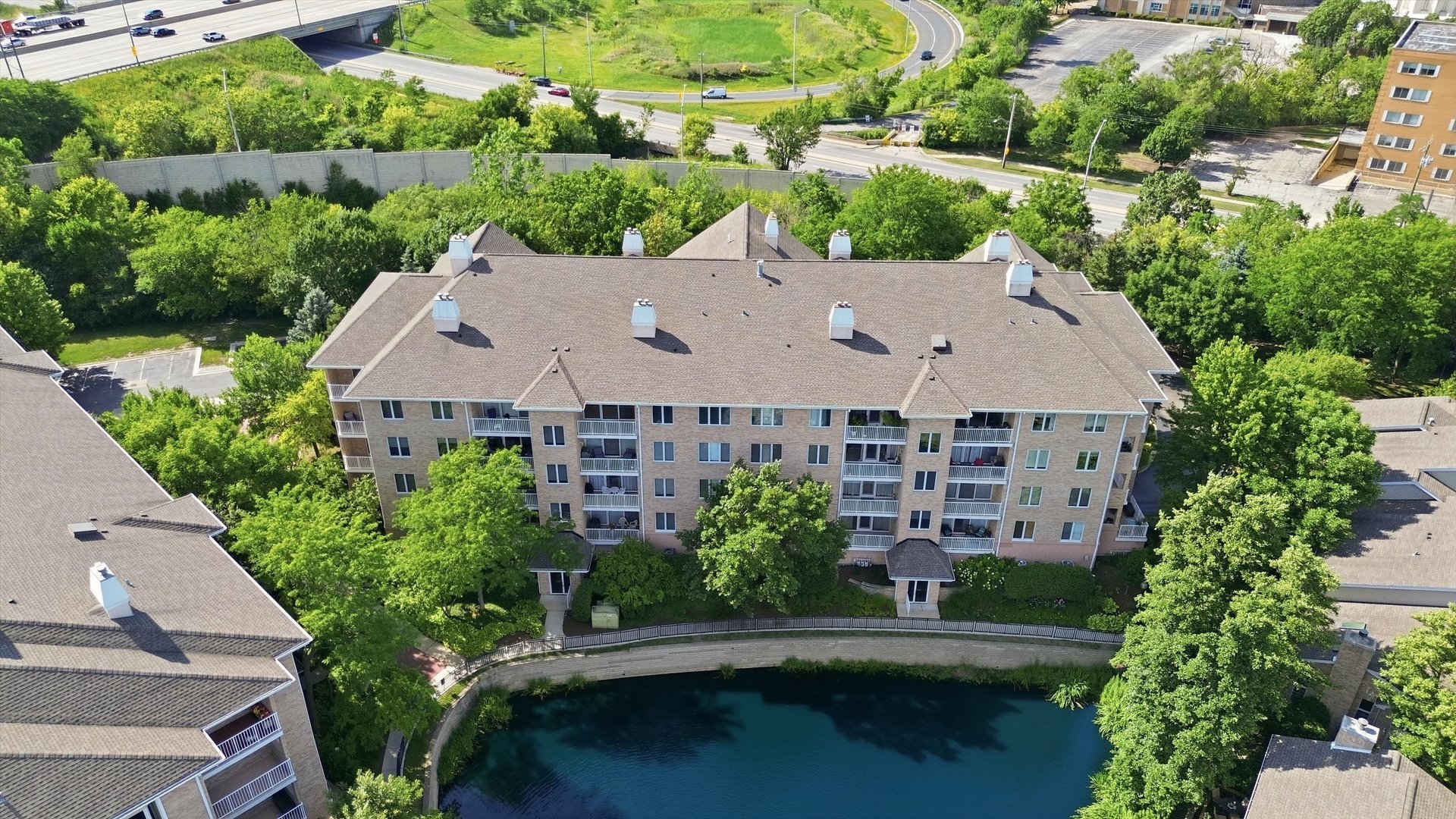 1761 Pavilion Way, Unit 301 Park Ridge, IL 60068 - Photo 44 of 46 Gallery Image 44