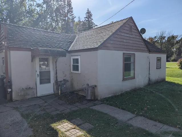 $50,000 | 616 East Adolphus Avenue, Fergus Falls, MN 56537