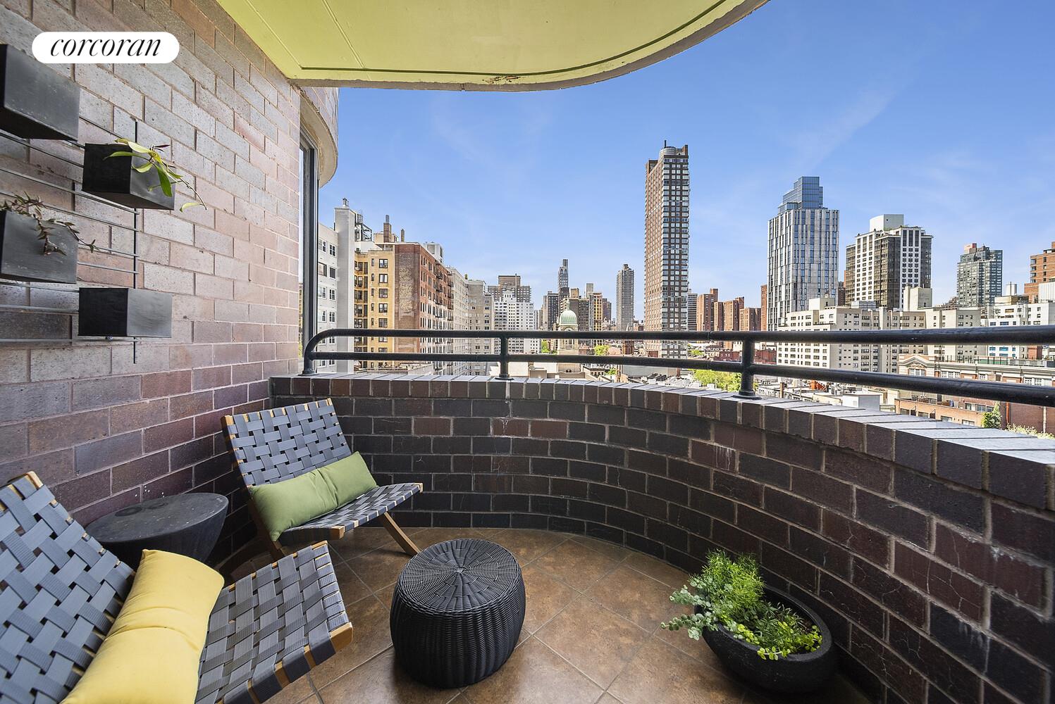 455 East 86th Street, Unit 11AB Manhattan, NY 10028 - Photo 6 of 15 a view of sitting area with furniture and city view