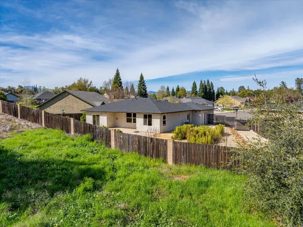 $464,900 | 4877 Squirrel Run Court, Redding, CA 96002