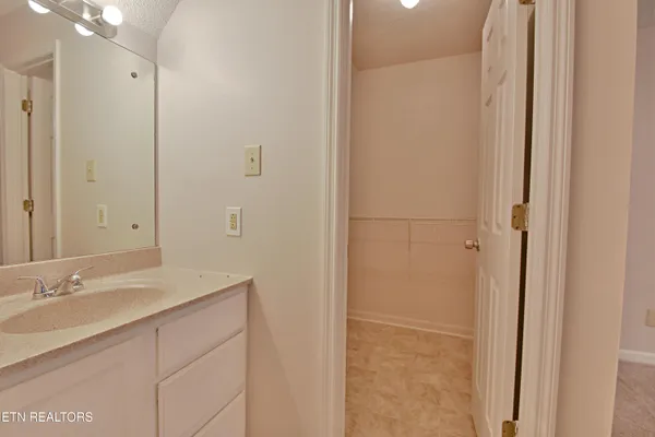 $235,000 | 918 Chip Cove Lane, Knoxville, TN 37938