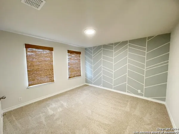 $2,400 | 5015 Dancing Gopher, San Antonio, TX 78261