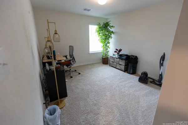 $2,400 | 5015 Dancing Gopher, San Antonio, TX 78261