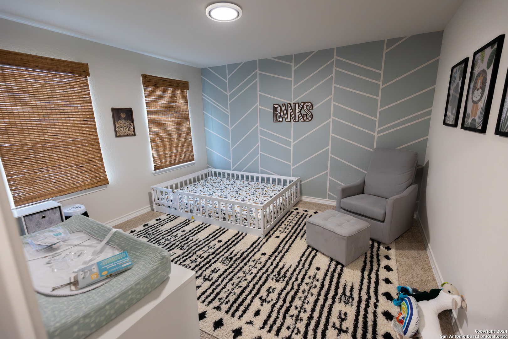 5015 Dancing Gopher San Antonio, TX 78261 - Photo 28 of 43 a living room with furniture and a rug