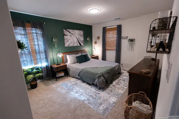 $2,400 | 5015 Dancing Gopher, San Antonio, TX 78261