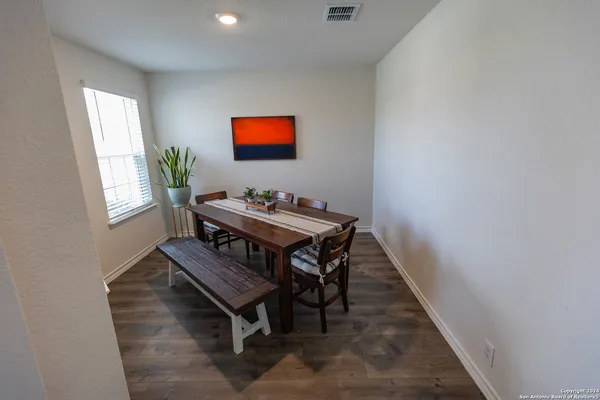 $2,400 | 5015 Dancing Gopher, San Antonio, TX 78261