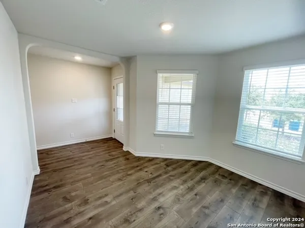 $2,400 | 5015 Dancing Gopher, San Antonio, TX 78261