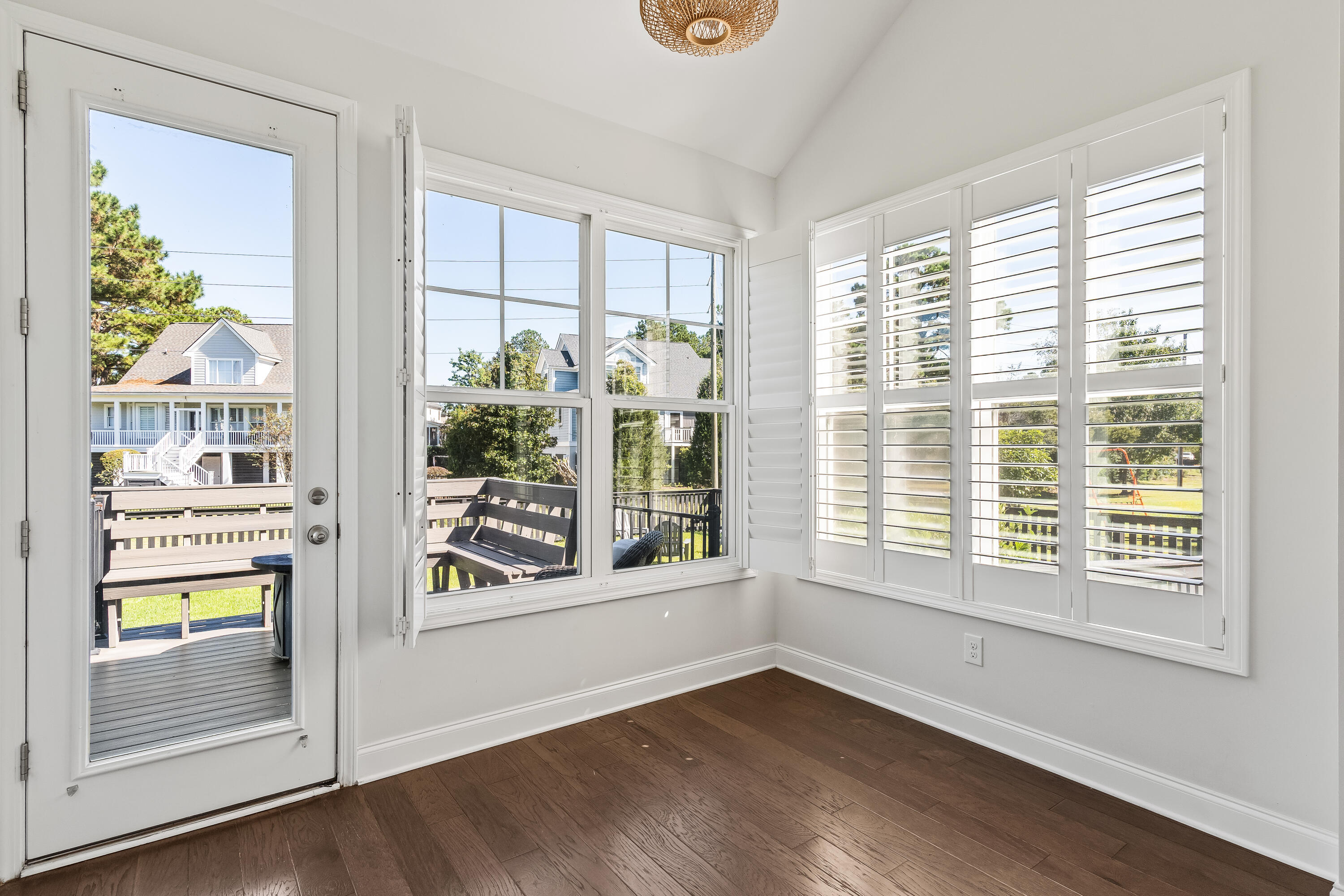 228 Swallowtail Court Mount Pleasant, SC 29464 - Photo 15 of 46
