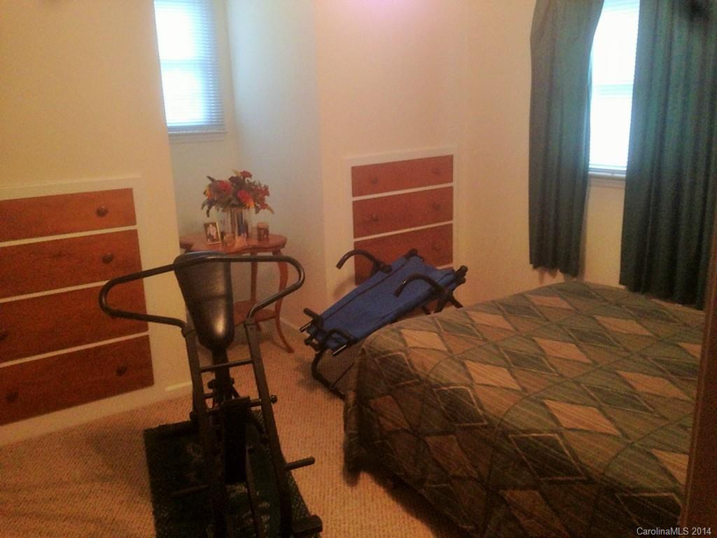 605 Ralph Handsel Boulevard Stanley, NC 28164 - Photo 6 of 12 Gallery Image 6