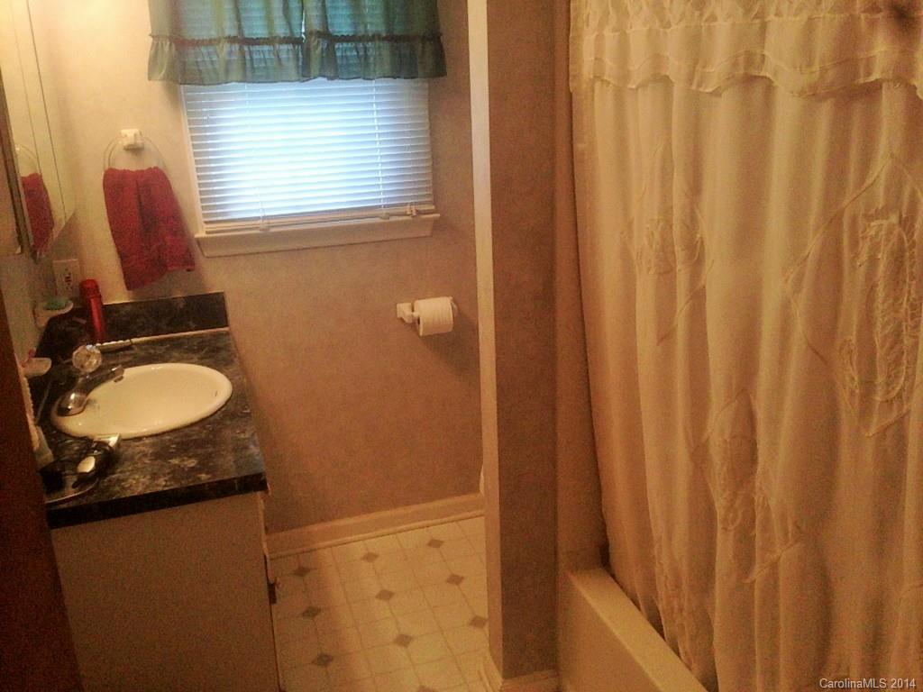 605 Ralph Handsel Boulevard Stanley, NC 28164 - Photo 7 of 12 Gallery Image 7