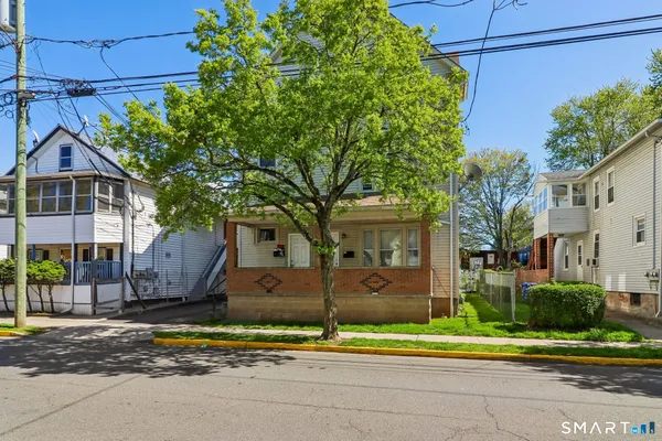 $2,000 | 39 Grand Street, Unit 3, Middletown, CT 06457