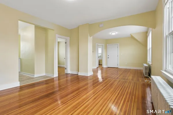 $2,000 | 39 Grand Street, Unit 3, Middletown, CT 06457