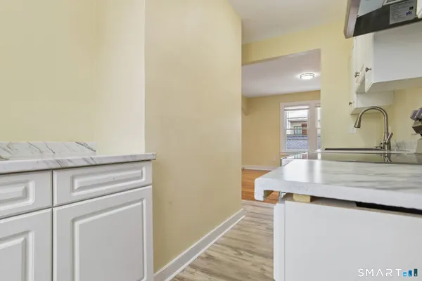 $2,000 | 39 Grand Street, Unit 3, Middletown, CT 06457
