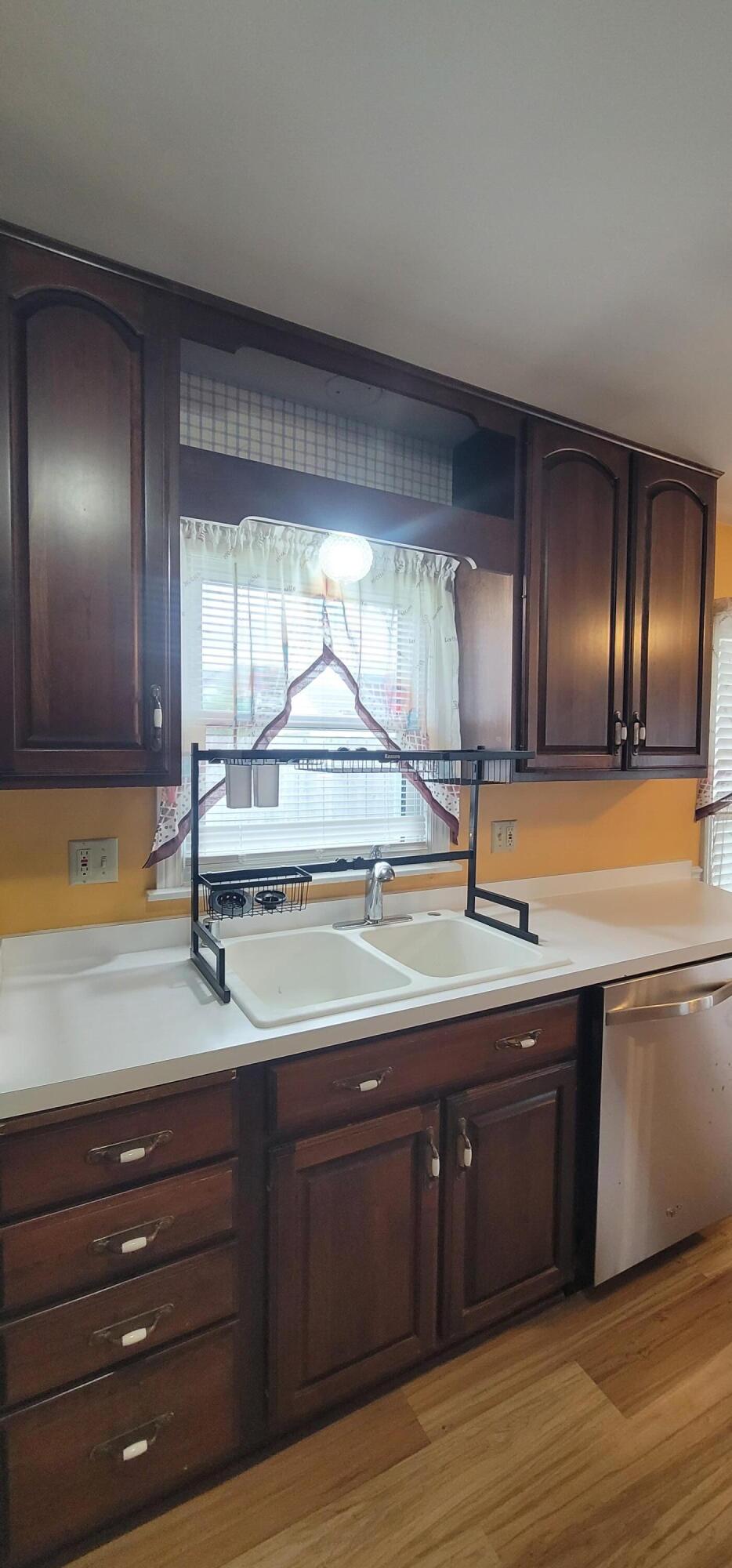 601 Isabelle Avenue Racine, WI 53402 - Photo 13 of 39 Kitchen (4)