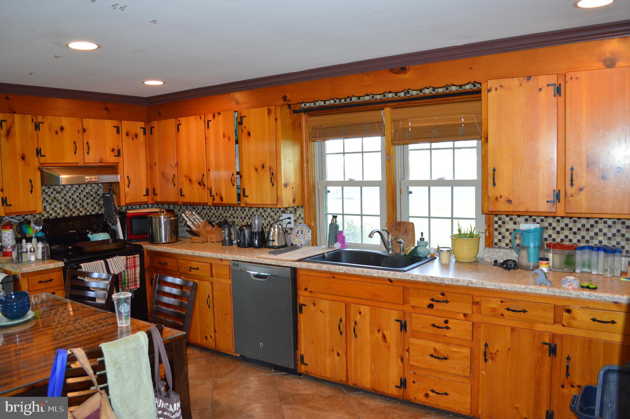 352 Godshall Road Souderton, PA 18964 - Photo 3 of 6 Gallery Image 3