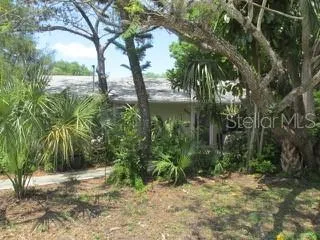 $220,000 | 902 37th Street West, Bradenton, FL 34205