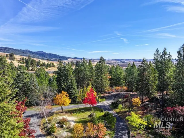 $815,000 | 1028 Border Lane, Moscow, ID 83843