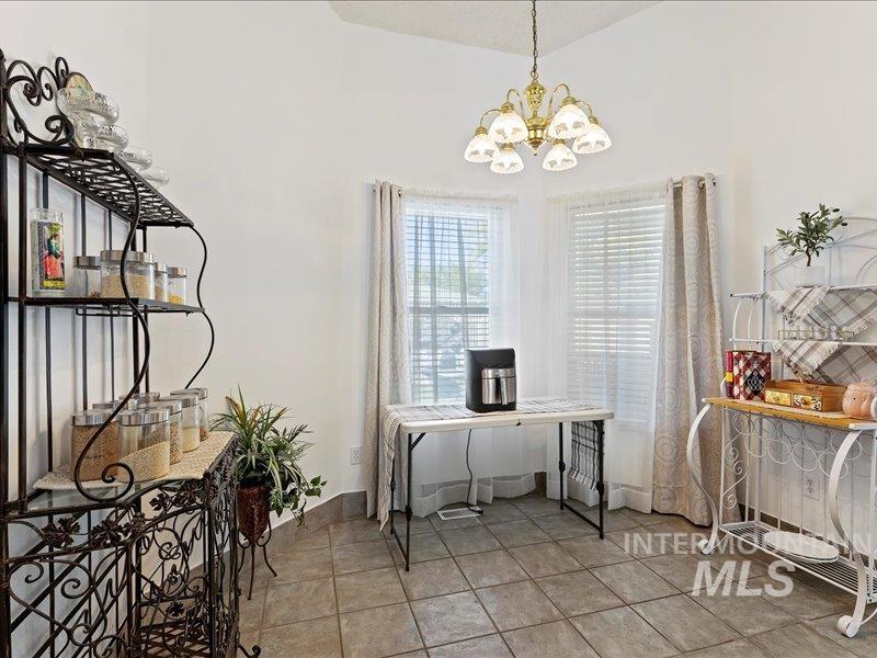 2109 South Happy Valley Road Nampa, ID 83686 - Photo 11 of 33