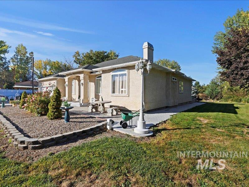 2109 South Happy Valley Road Nampa, ID 83686 - Photo 4 of 33