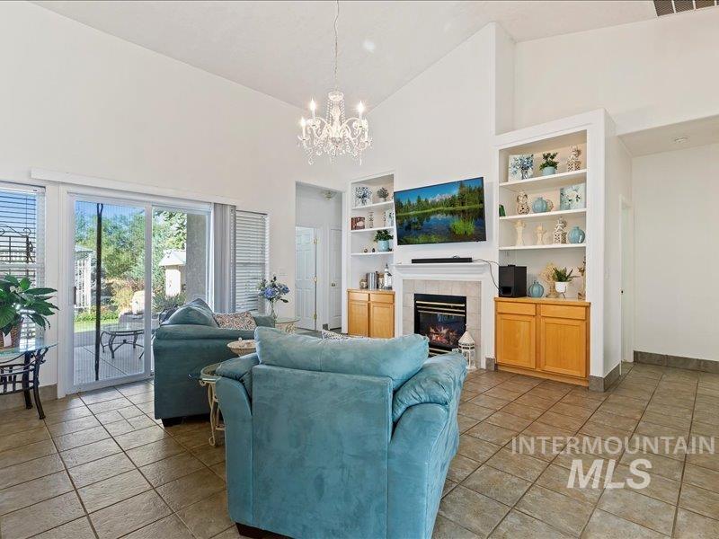 2109 South Happy Valley Road Nampa, ID 83686 - Photo 6 of 33