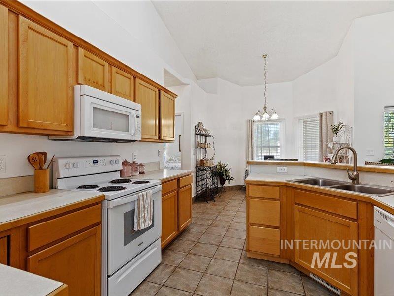 2109 South Happy Valley Road Nampa, ID 83686 - Photo 10 of 33