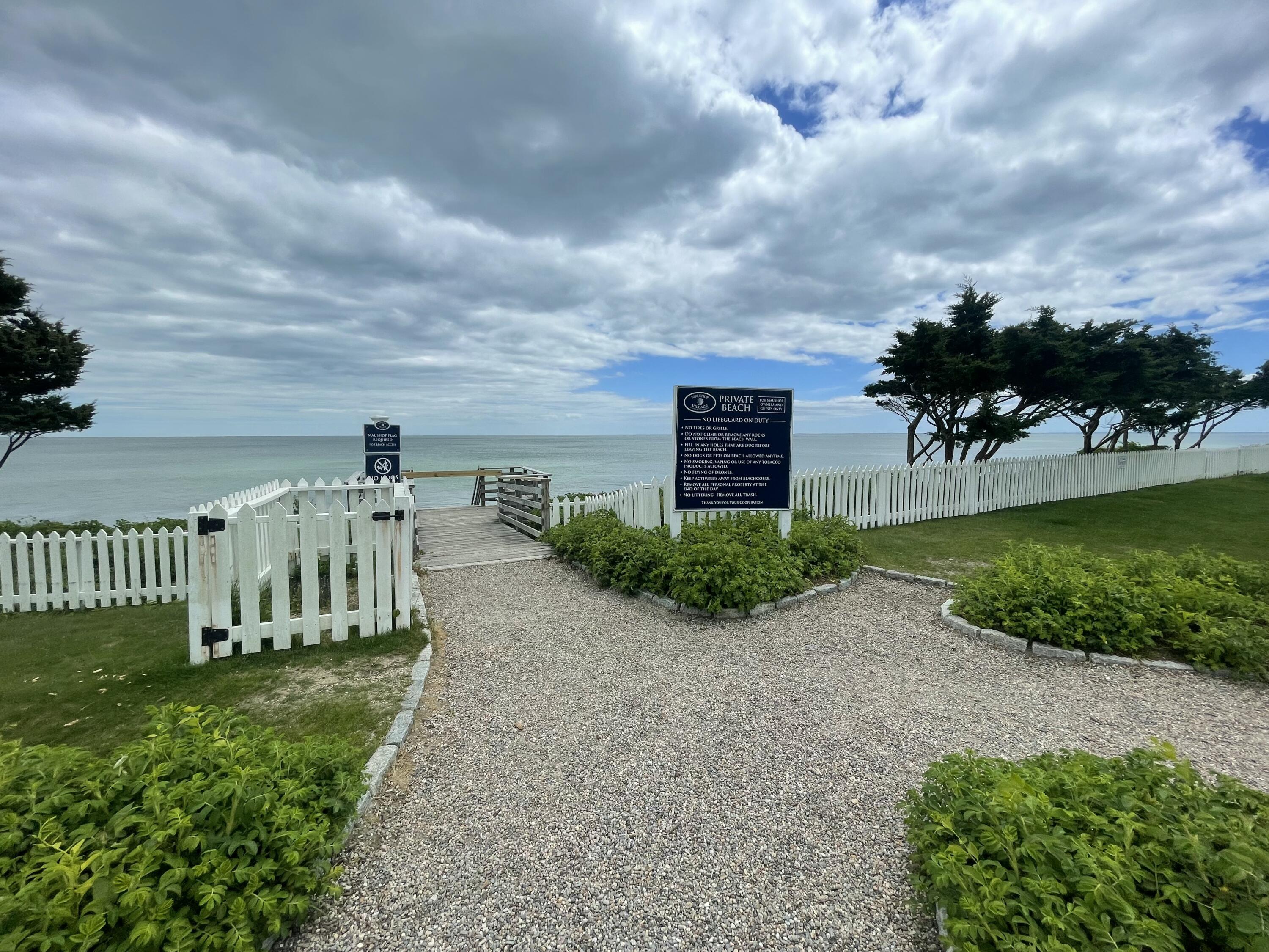 25 Milestone Way Mashpee, MA 02649 - Photo 4 of 26 IMG_5609