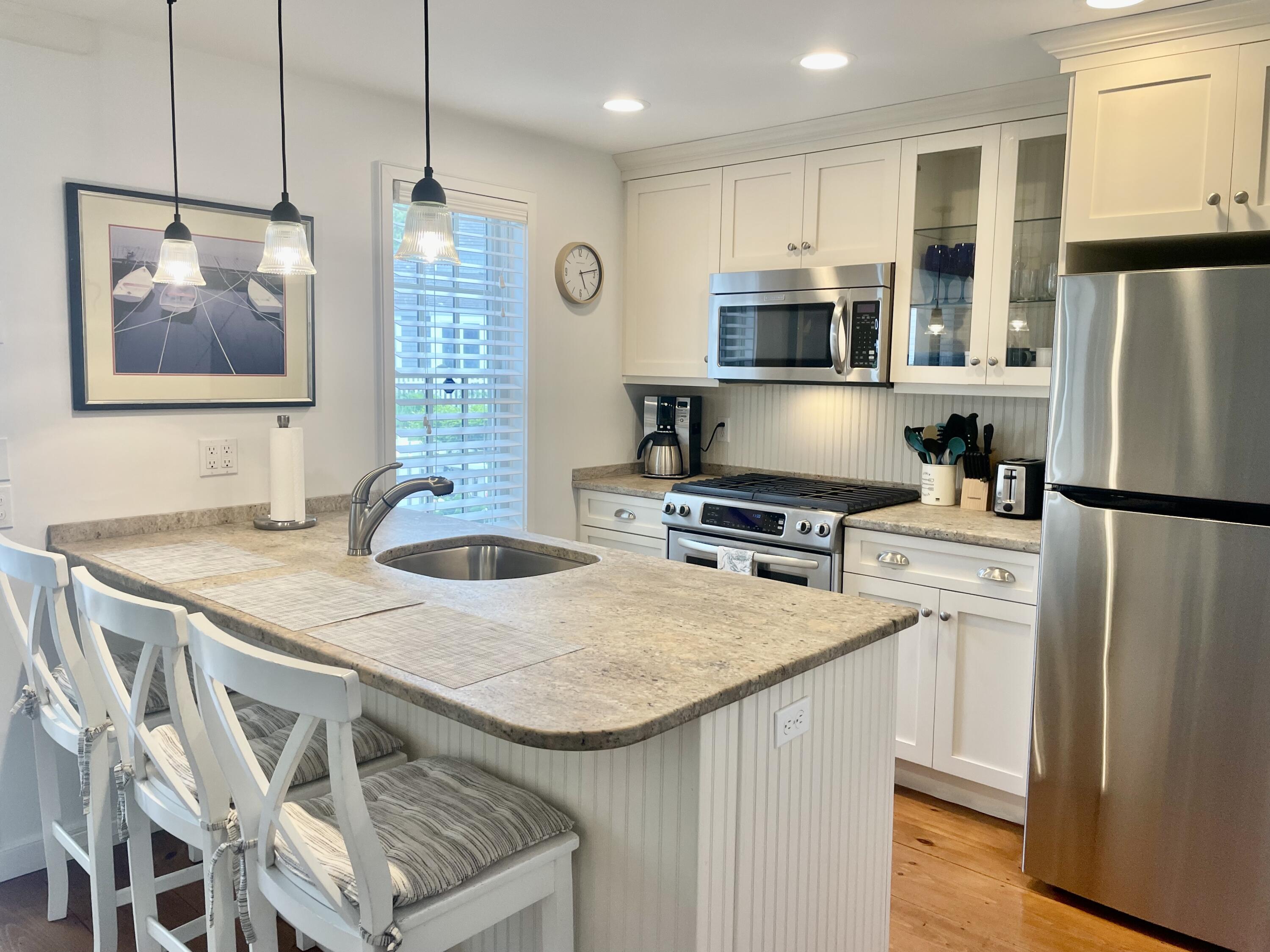 25 Milestone Way Mashpee, MA 02649 - Photo 10 of 26 IMG_5630