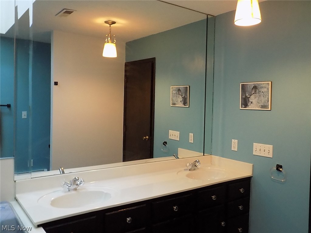 6815 East Sprague Road Independence, OH 44131 - Photo 17 of 35 Gallery Image 17