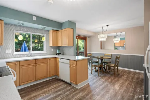 $300,000 | 9509 Arban Drive, Crestwood, MO 63126