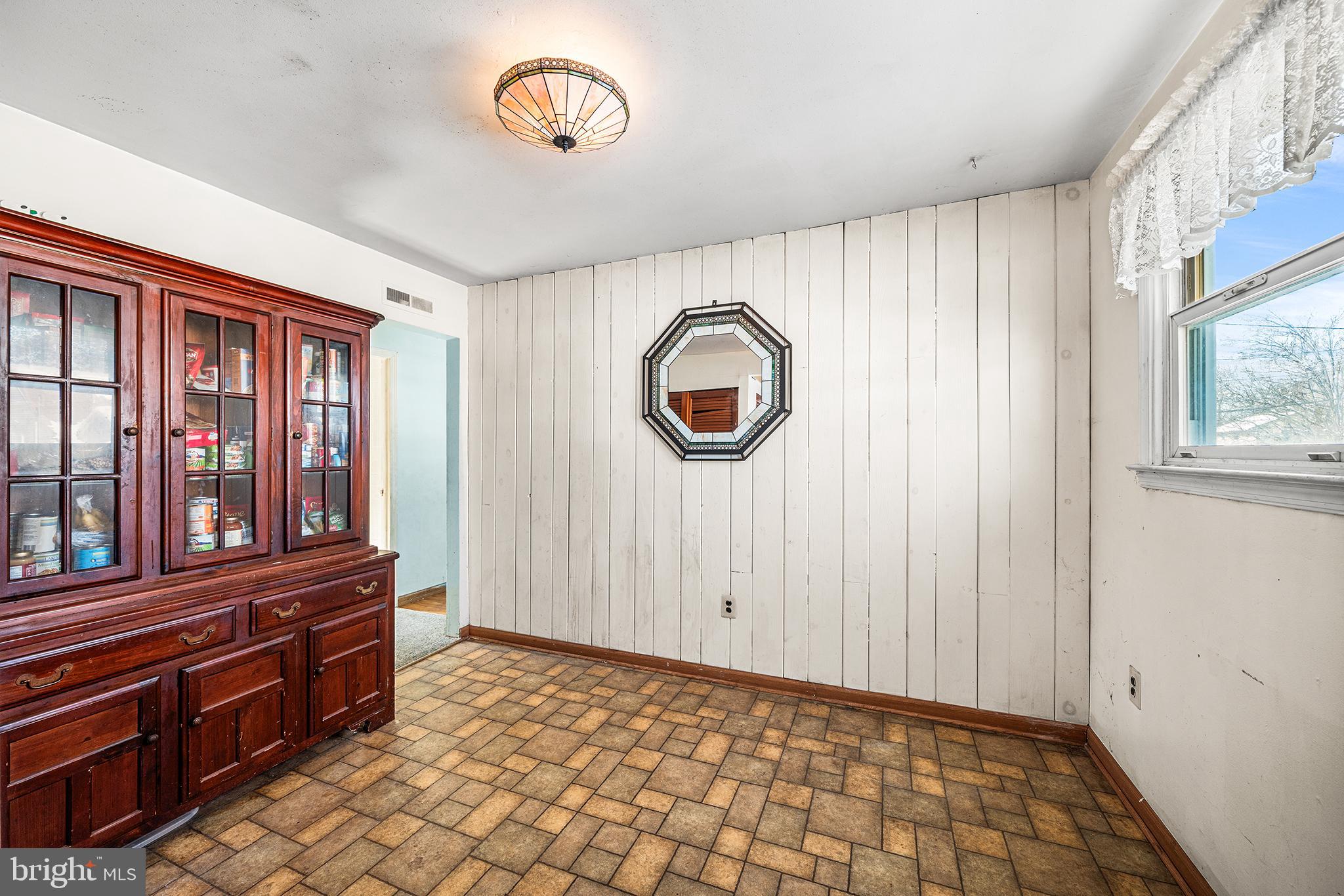 1103 Nancy Drive Croydon, PA 19021 - Photo 6 of 22 Dining Area