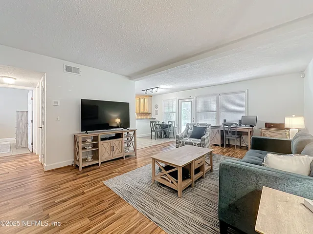 $135,000 | 3434 Blanding Boulevard, Unit 116, Jacksonville, FL 32210