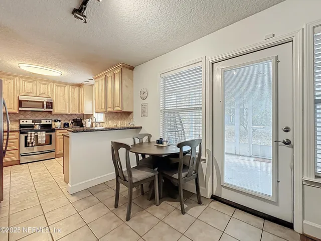 $135,000 | 3434 Blanding Boulevard, Unit 116, Jacksonville, FL 32210