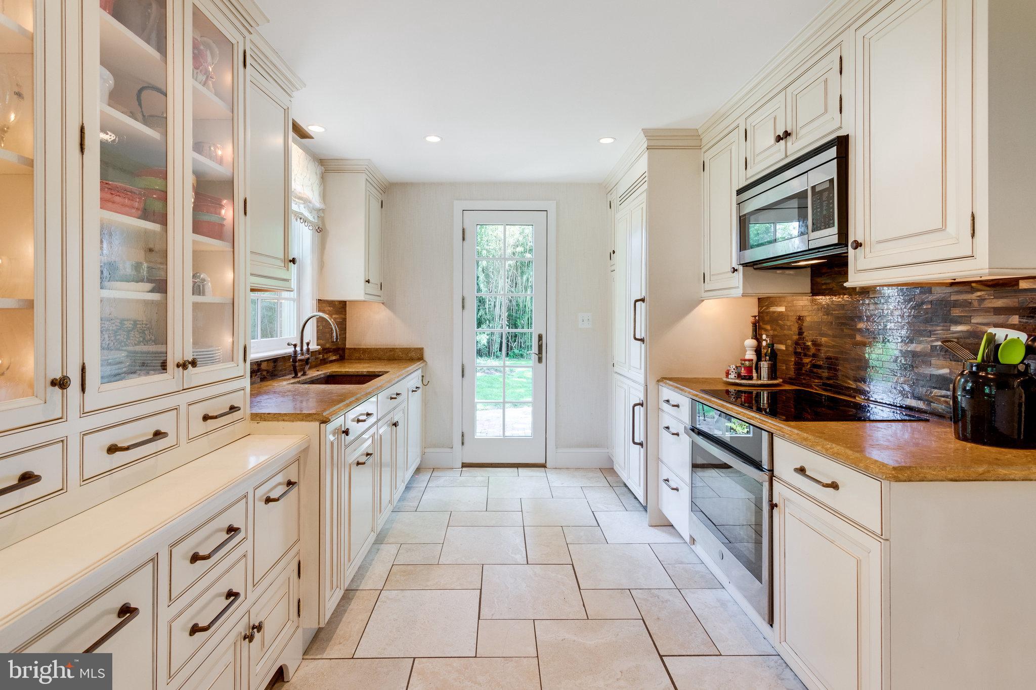 7732 Georgetown Pike McLean, VA 22102 - Photo 15 of 52