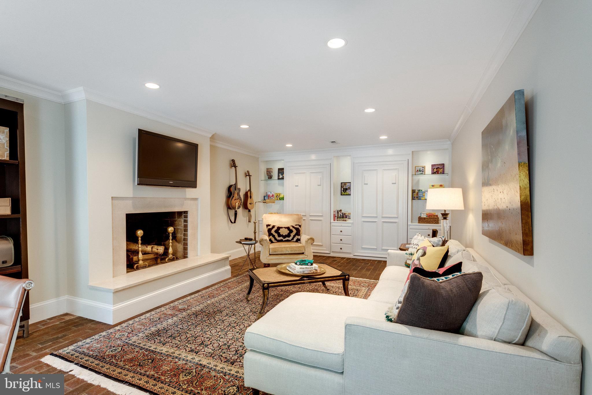 7732 Georgetown Pike McLean, VA 22102 - Photo 28 of 52