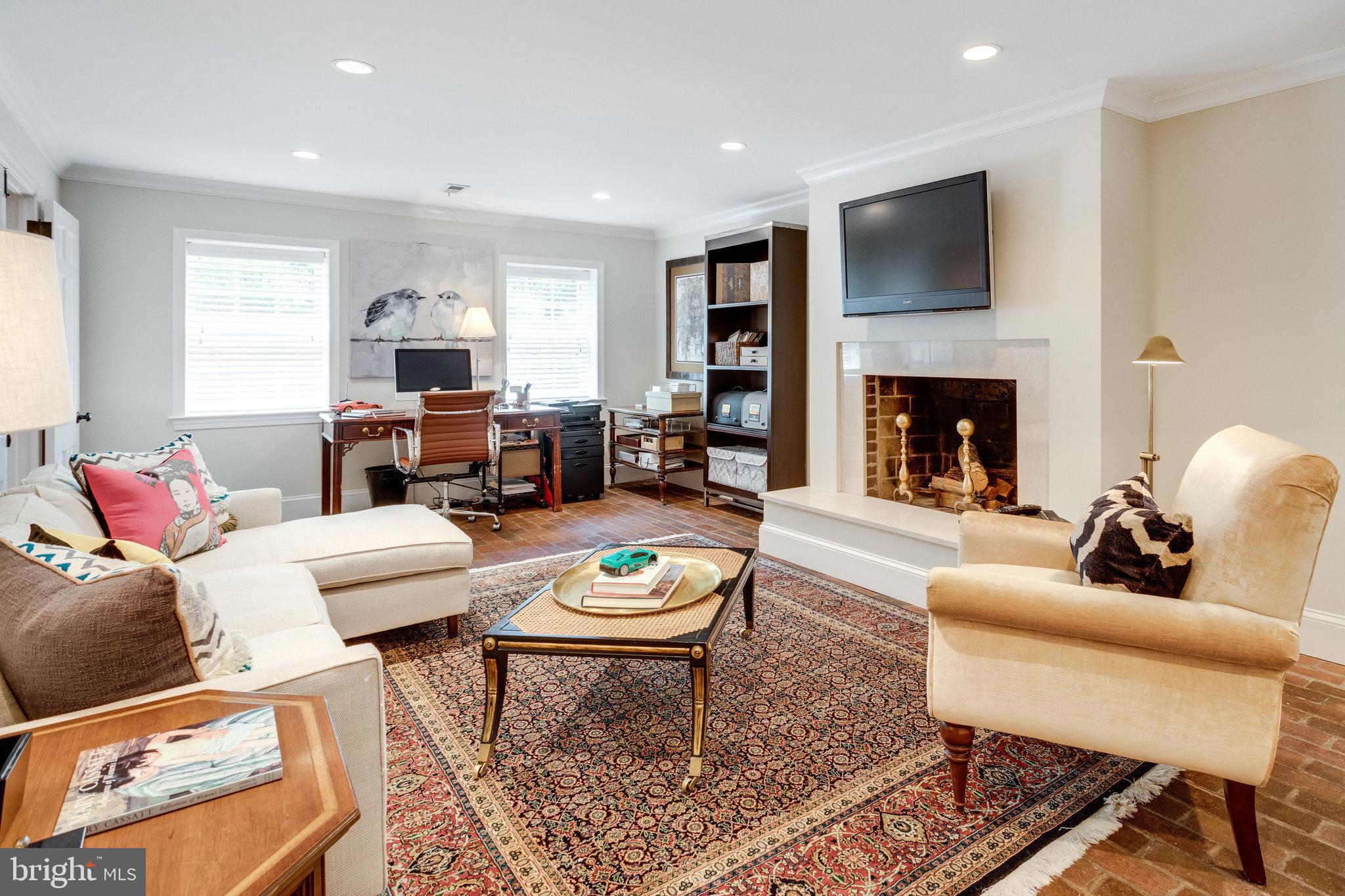 7732 Georgetown Pike McLean, VA 22102 - Photo 29 of 52