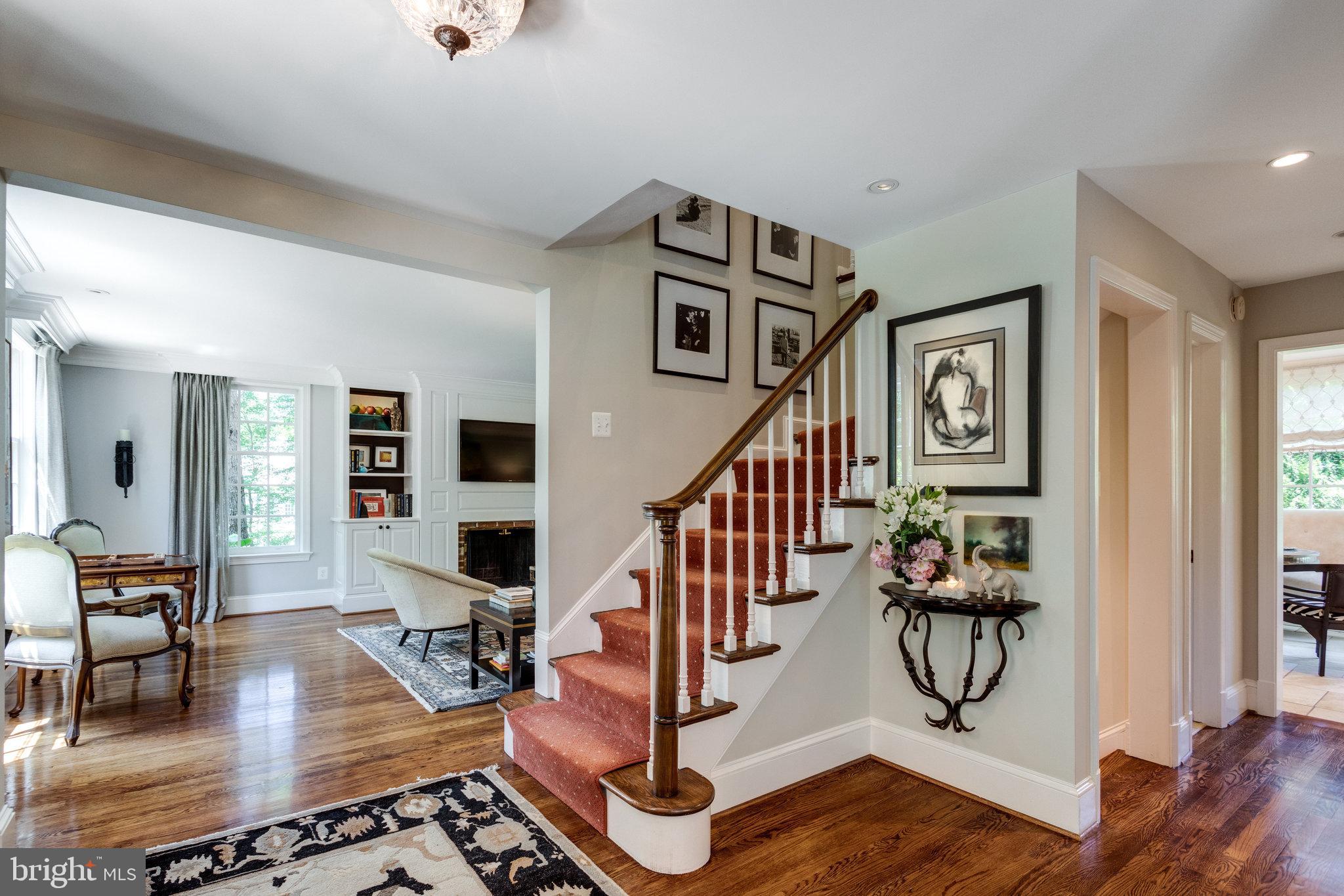 7732 Georgetown Pike McLean, VA 22102 - Photo 5 of 52