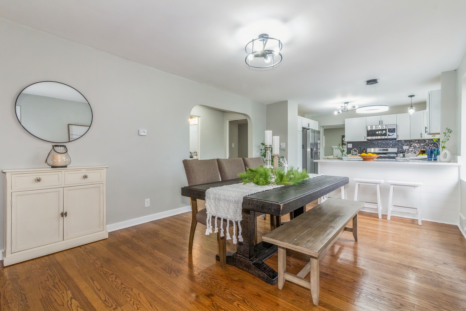 11 Vale Road West Chicago, IL 60185 - Photo 2 of 15 a view of a dining room with furniture