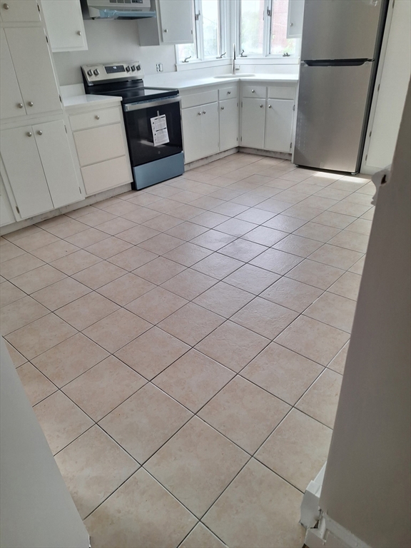 115 Clarence Street, Unit 2 Everett, MA 02149 - Photo 5 of 12