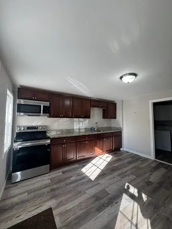 $1,800 | 253 Main Street, Unit 1, Leicester, MA 01611