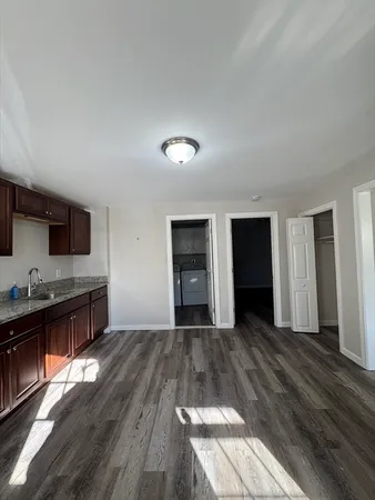 $1,800 | 253 Main Street, Unit 1, Leicester, MA 01611