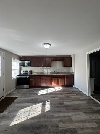 $1,800 | 253 Main Street, Unit 1, Leicester, MA 01611