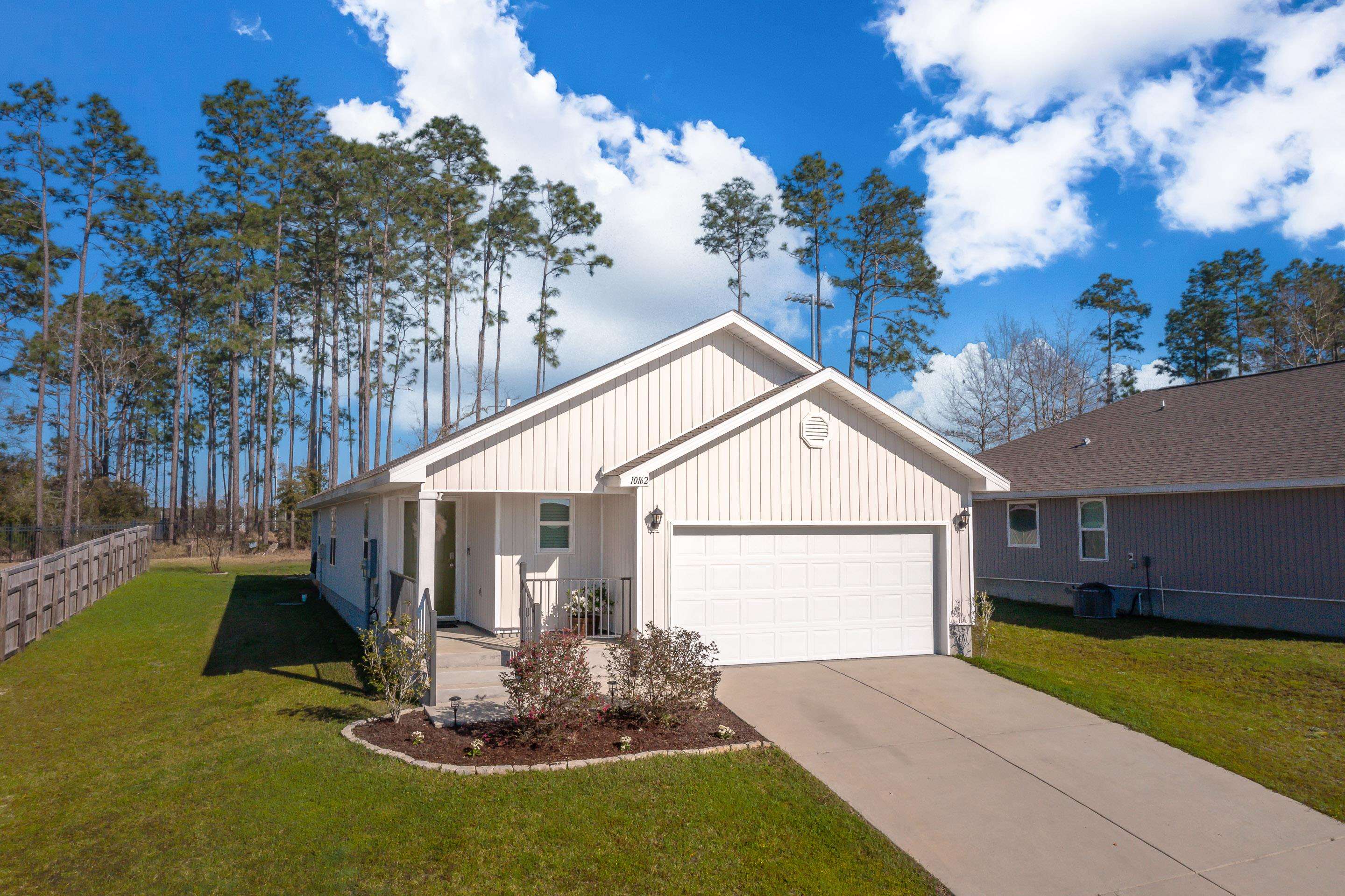 10162 Brodick Loop Daphne, AL 36527 - Photo 5 of 33 Front Of Structure