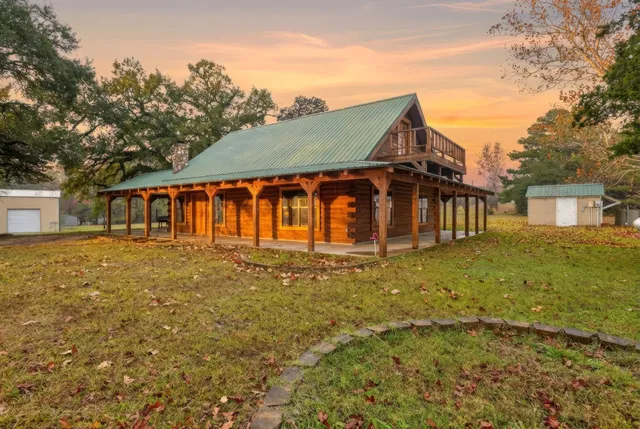 $560,000 | 3723 Farm To Market 256, Colmesneil, TX 75938