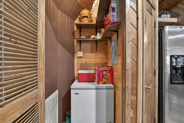 $560,000 | 3723 Farm To Market 256, Colmesneil, TX 75938