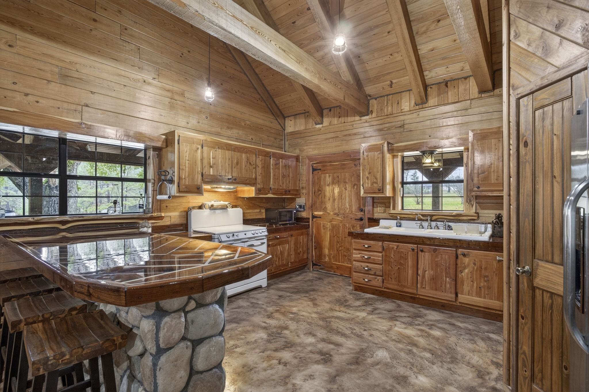 3723 Farm To Market 256 Colmesneil, TX 75938 - Photo 14 of 37