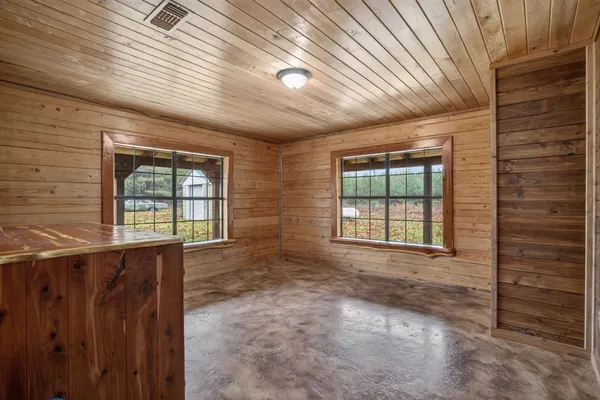 $499,000 | 3723 Farm To Market 256, Colmesneil, TX 75938