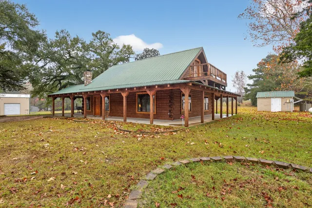$560,000 | 3723 Farm To Market 256, Colmesneil, TX 75938