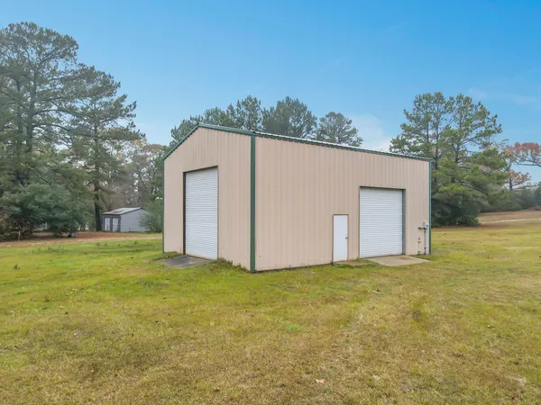 $499,000 | 3723 Farm To Market 256, Colmesneil, TX 75938