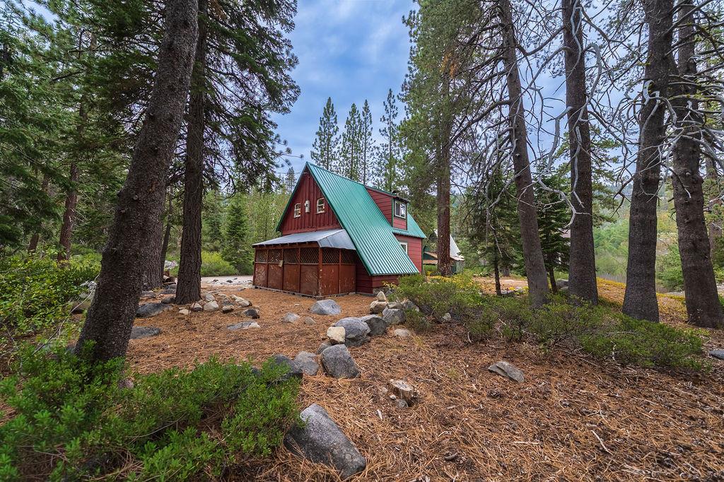 50025 Hampshire Rocks Road Soda Springs, CA 95728 - Photo 25 of 43 Gallery Image 25